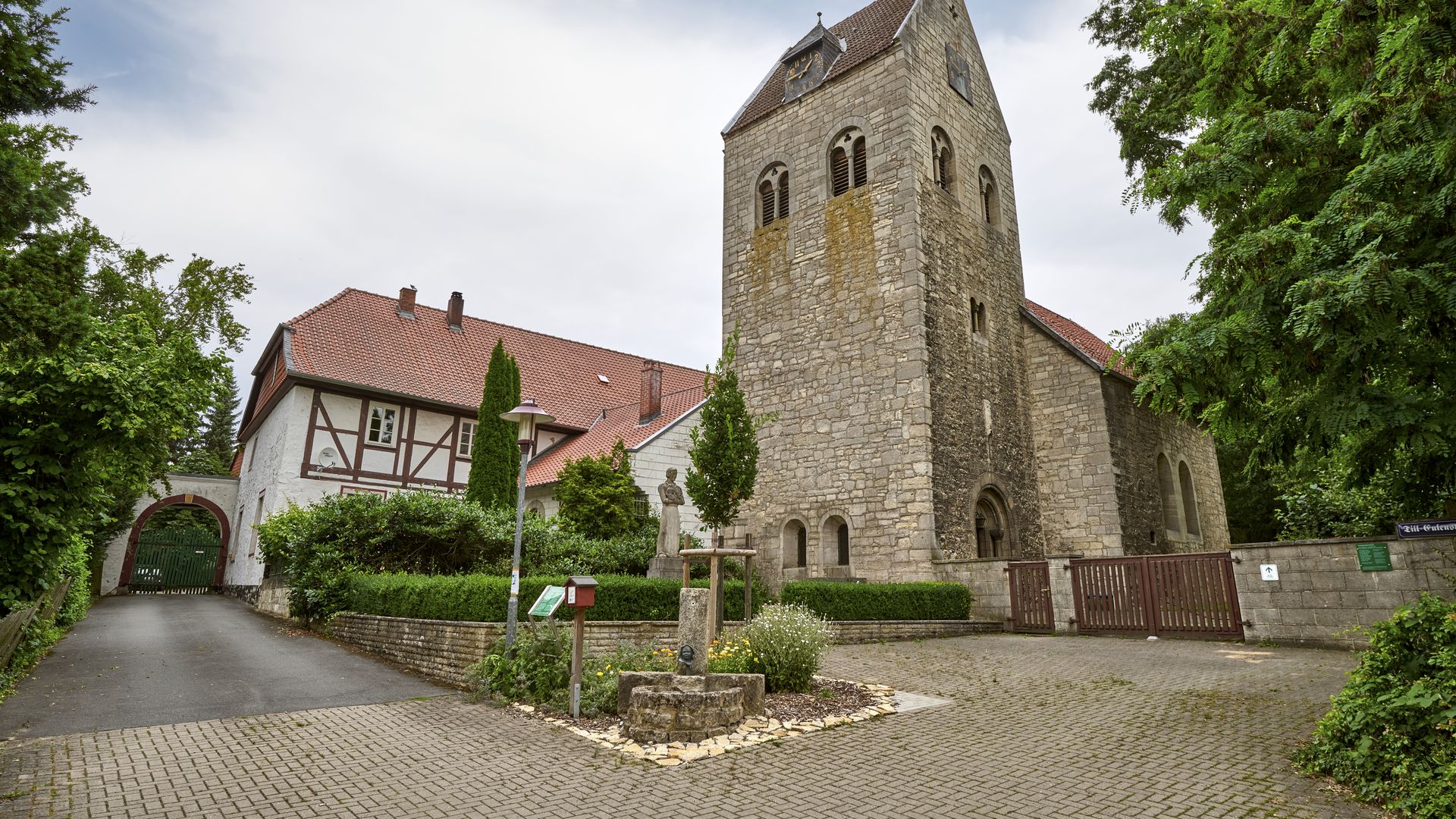 Historische Kirche Kneitlingen