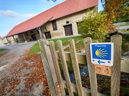 Schild des Pilgerwegs